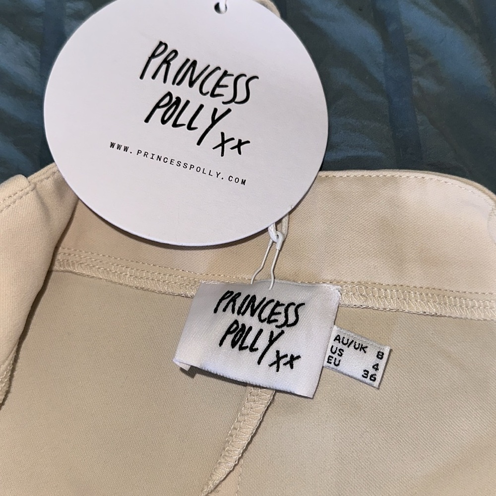 Princess Polly Minnie Beige Shorts - Picture 3 of 4
